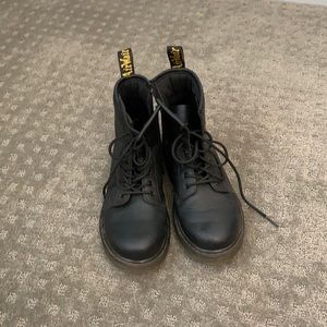 Dock Martens air warp black leather boots